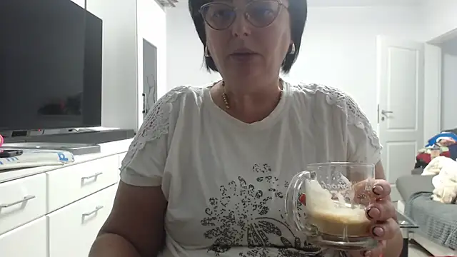 Amandamuller1982 online show from November 2025 05:23:01 PM