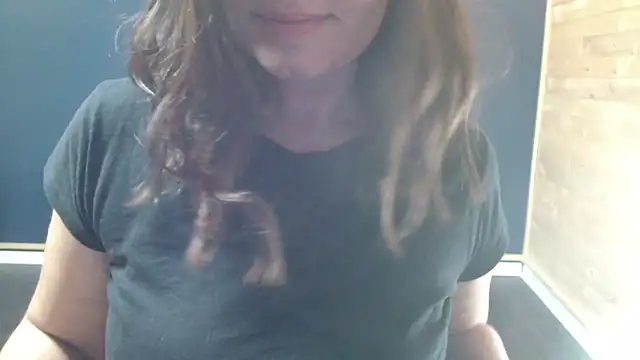 Snapshot of NovaBabe21 chatting on October 2025 06:55:01 AM NovaBabe21 online show from October 2025 06:55:01 AM
