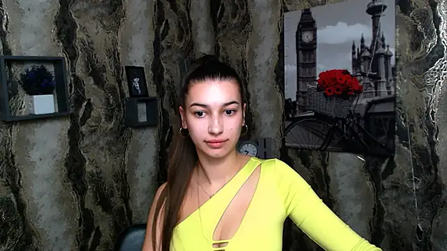 Snapshot of KarolinaRosse_ chatting on January 2025 10:05:01 AM KarolinaRosse online show from January 2025 10:05:01 AM