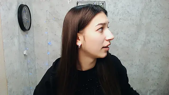 Snapshot of KarolinaRosse_ chatting on January 2025 07:10:01 AM KarolinaRosse online show from January 2025 07:10:01 AM