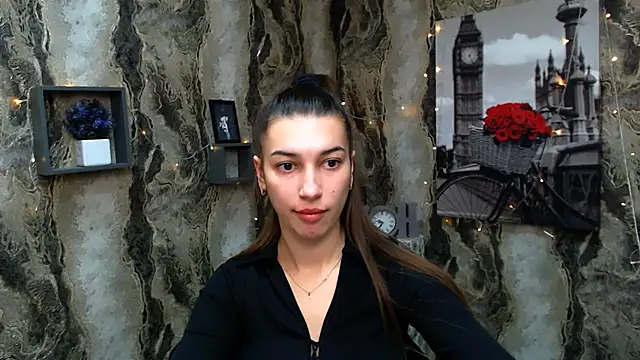 Snapshot of KarolinaRosse_ chatting on January 2025 10:26:02 AM KarolinaRosse online show from January 2025 10:26:02 AM