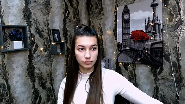 Snapshot of KarolinaRosse_ chatting on January 2025 10:51:01 AM KarolinaRosse online show from January 2025 10:51:01 AM