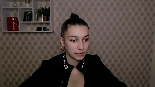 Snapshot of KarolinaRosse_ chatting on January 2025 07:07:01 AM KarolinaRosse online show from January 2025 07:07:01 AM