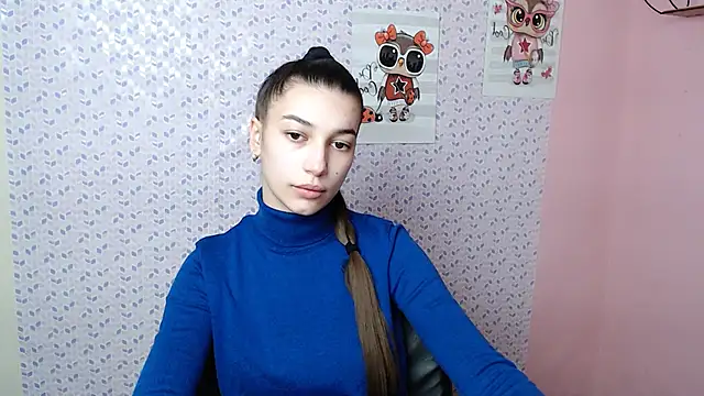 Snapshot of KarolinaRosse_ chatting on January 2025 07:18:02 AM KarolinaRosse online show from January 2025 07:18:02 AM