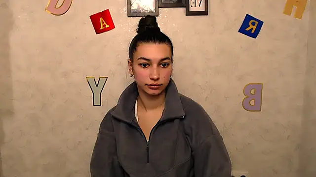 Snapshot of KarolinaRosse_ chatting on February 2025 10:05:02 AM KarolinaRosse online show from February 2025 10:05:02 AM