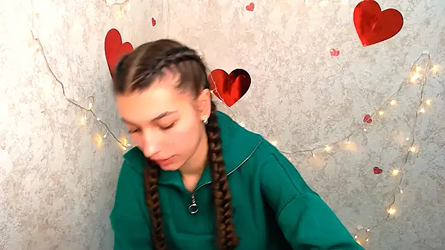 Snapshot of KarolinaRosse_ chatting on February 2025 10:26:01 AM KarolinaRosse online show from February 2025 10:26:01 AM