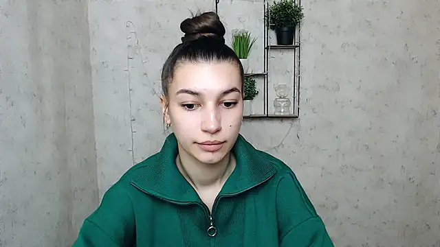 Snapshot of KarolinaRosse_ chatting on March 2025 06:54:02 AM KarolinaRosse online show from March 2025 06:54:02 AM