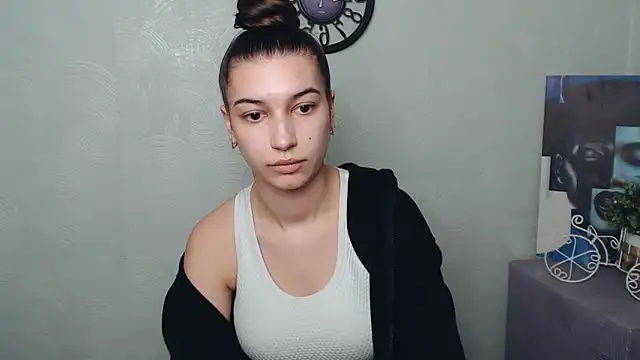 Snapshot of KarolinaRosse_ chatting on March 2025 10:05:02 AM KarolinaRosse online show from March 2025 10:05:02 AM