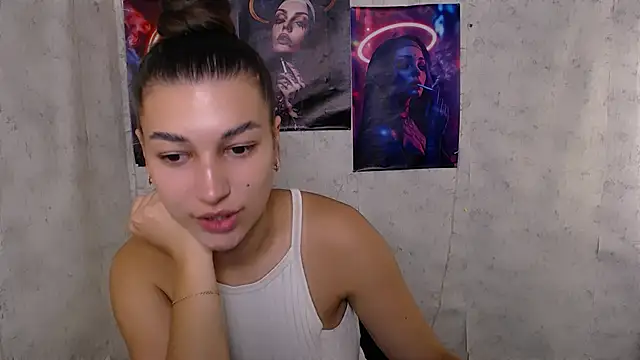 Snapshot of KarolinaRosse_ chatting on September 2025 05:08:01 AM KarolinaRosse online show from September 2025 05:08:01 AM