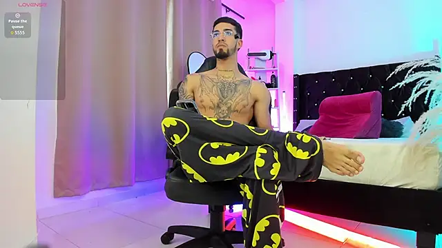 Snapshot of Duriel_ chatting on November 2025 04:27:01 PM Duriel online show from November 2025 04:27:01 PM