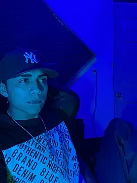 Snapshot of SkinnyHot444 chatting on February 2025 09:59:02 AM SkinnyHot444 online show from February 2025 09:59:02 AM