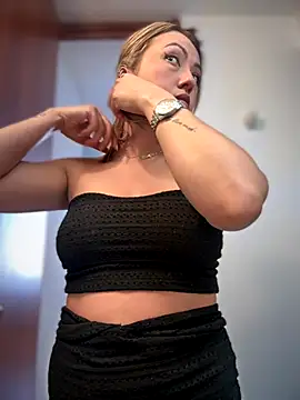 VIOLETA-25  online show from December 2025 02:04:02 PM