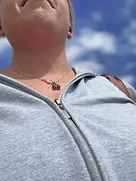 VIOLETA-25  online show from January 2026 03:03:01 PM