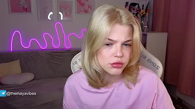 Maya Rave online show from February 2026 03:32:01 AM