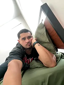 LATINMOBB online show from September 2025 06:22:02 PM