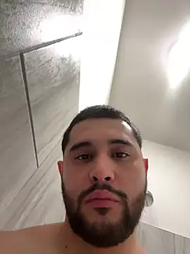 LATINMOBB online show from January 2026 03:21:02 AM