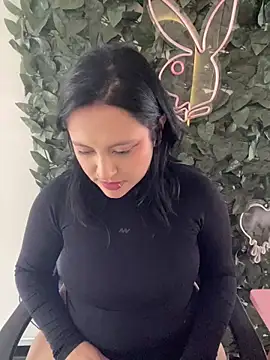 PoliBenett  online show from February 2025 10:09:02 PM