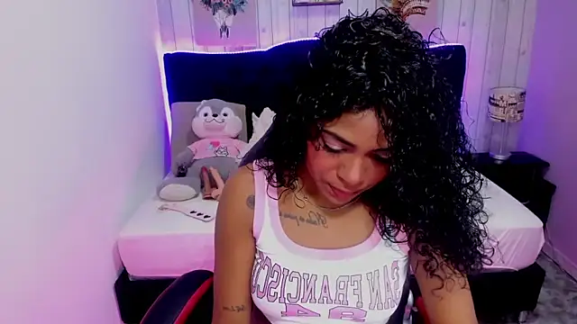 Edelaine rogers online show from September 2025 05:07:02 AM