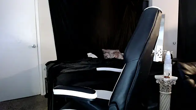 liadivina online show from March 2025 08:55:02 AM