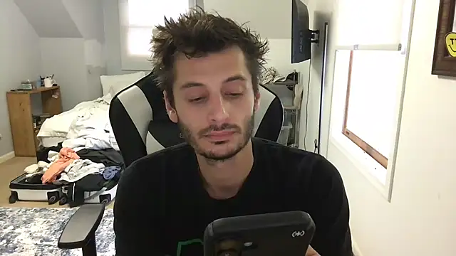 Snapshot of Dylansd chatting on December 2024 08:26:02 PM Dylansd online show from December 2024 08:26:02 PM