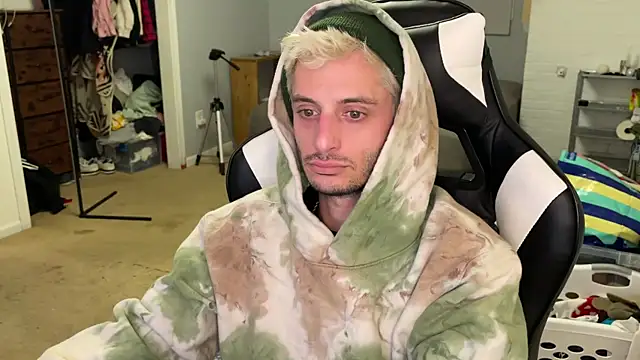 Snapshot of Dylansd chatting on January 2025 10:29:02 PM Dylansd online show from January 2025 10:29:02 PM