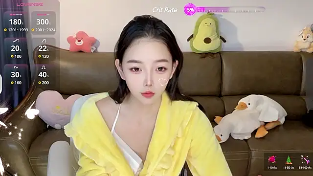 Snapshot of Yilin1999 chatting on December 2024 11:08:02 PM Yilin1999 online show from December 2024 11:08:02 PM