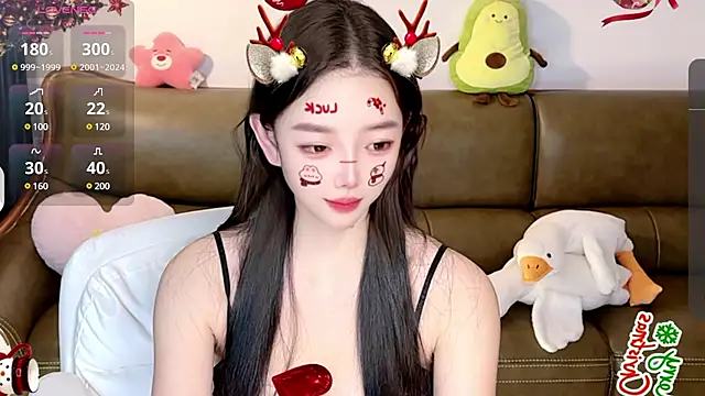 Snapshot of Yilin1999 chatting on December 2024 03:58:01 PM Yilin1999 online show from December 2024 03:58:01 PM