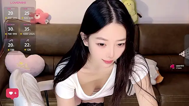 Snapshot of Yilin1999 chatting on March 2025 11:01:02 AM Yilin1999 online show from March 2025 11:01:02 AM