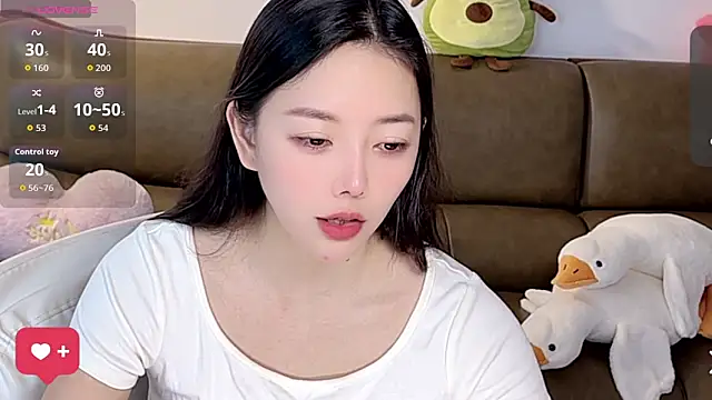 Snapshot of Yilin1999 chatting on October 2025 06:56:02 AM Yilin1999 online show from October 2025 06:56:02 AM