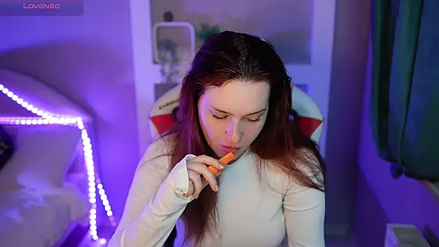 LisaElfy online show from February 2026 02:46:01 PM