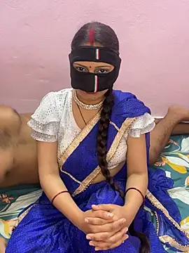 Snapshot of mickey_love chatting on February 2025 07:01:02 AM mickey love online show from February 2025 07:01:02 AM