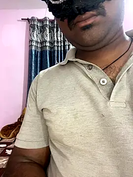 Snapshot of mickey_love chatting on November 2025 03:58:02 PM mickey love online show from November 2025 03:58:02 PM