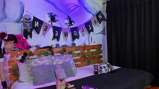 Perla Franco online show from October 2025 05:06:01 AM