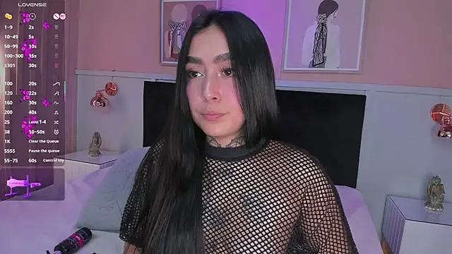 elodie walker online show from November 2025 01:22:01 PM