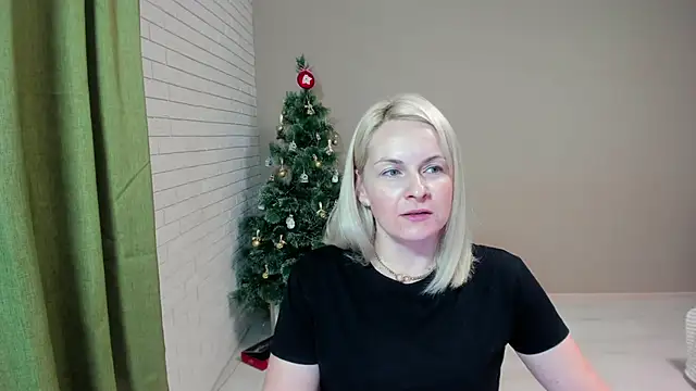 Snapshot of Alicee_Gracee chatting on January 2025 07:26:01 PM Alicee Gracee online show from January 2025 07:26:01 PM