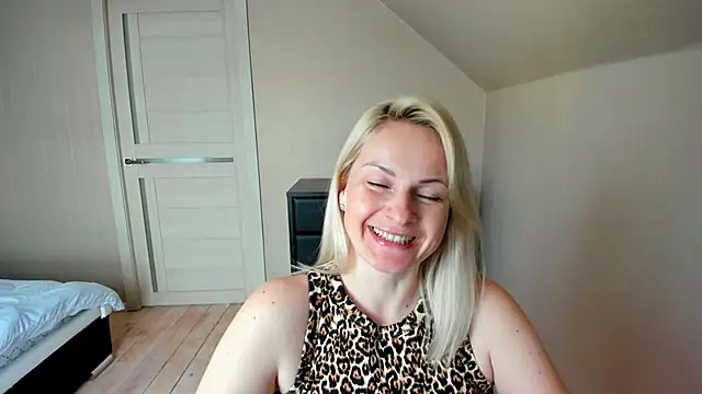 Snapshot of Alicee_Gracee chatting on March 2025 08:32:02 AM Alicee Gracee online show from March 2025 08:32:02 AM