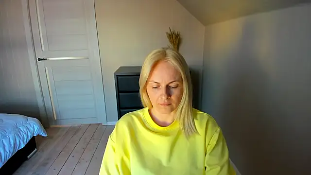 Snapshot of Alicee_Gracee chatting on March 2025 11:01:02 AM Alicee Gracee online show from March 2025 11:01:02 AM