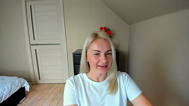 Snapshot of Alicee_Gracee chatting on October 2025 09:40:02 AM Alicee Gracee online show from October 2025 09:40:02 AM