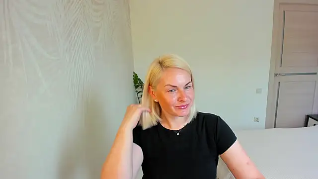 Alicee Gracee online show from June 2026 08:53:01 AM