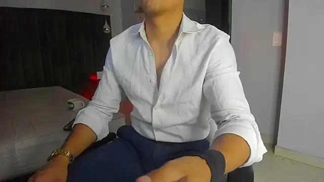 Lucii fer  online show from November 2025 11:43:02 AM