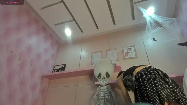 MarieMyller online show from October 2025 10:33:02 PM