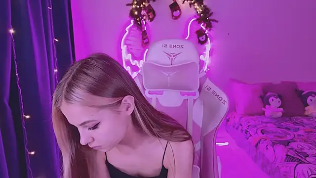 Snapshot of tikkisa chatting on December 2024 05:51:01 PM tikkisa online show from December 2024 05:51:01 PM