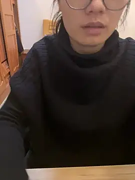 Snapshot of Bella0815 chatting on December 2024 03:28:02 PM Bella0815 online show from December 2024 03:28:02 PM