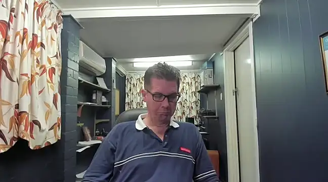 Snapshot of tilobinder chatting on December 2024 01:22:01 PM tilobinder online show from December 2024 01:22:01 PM