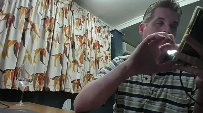 Snapshot of tilobinder chatting on January 2025 02:42:01 PM tilobinder online show from January 2025 02:42:01 PM