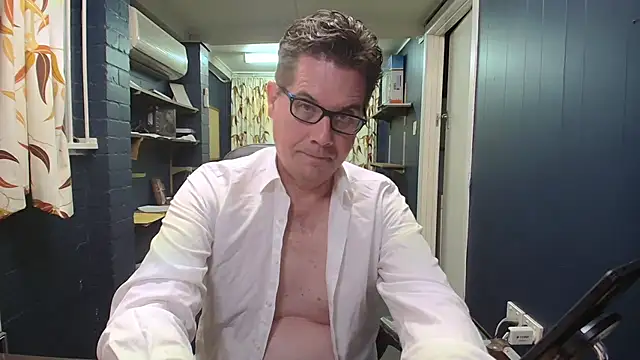 Snapshot of tilobinder chatting on February 2026 02:51:01 PM tilobinder online show from February 2026 02:51:01 PM