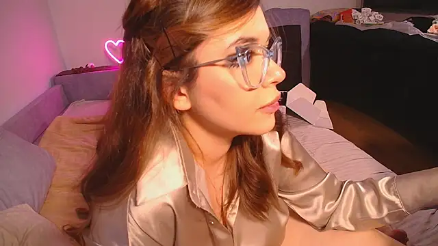 Snapshot of CutiePie3 chatting on December 2024 12:27:01 AM CutiePie3 online show from December 2024 12:27:01 AM