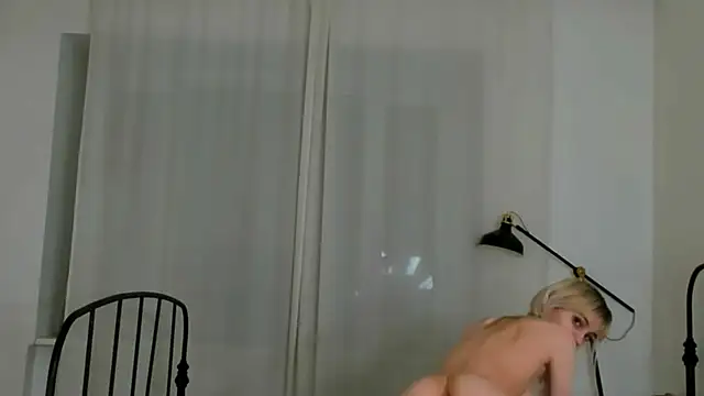 Snapshot of andrea_x_ chatting on January 2025 02:19:02 PM andrea x online show from January 2025 02:19:02 PM