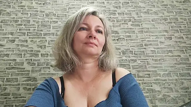 EdithManning online show from September 2025 05:09:01 AM