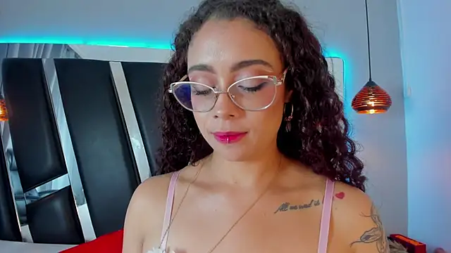 antonelllepiercee online show from January 2025 05:33:01 PM